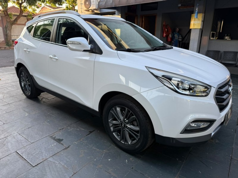 Ve�culo: Hyundai - IX 35 - GL em Brodowski