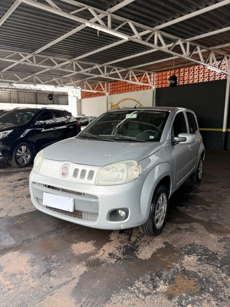 Ve�culo: Fiat - Uno - Vivace 1.0 4P.   em Ribeir�o Preto