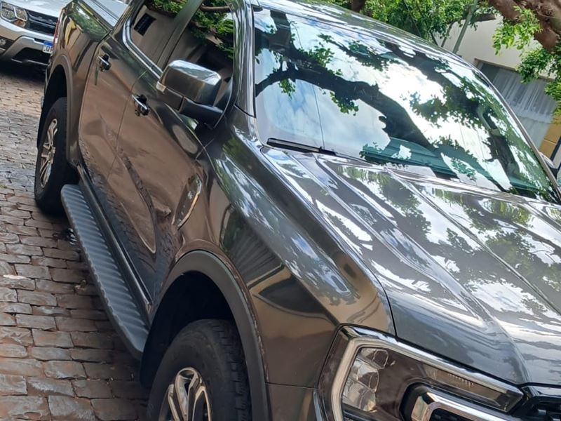 Ve�culo: Ford - Ranger - XLT CD 3.0 V6 4X4 4P.  em Sales Oliveira