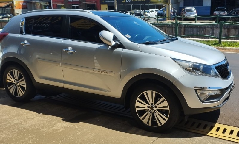 Ve�culo: Kia - Sportage - EX 2.0 em Sert�ozinho