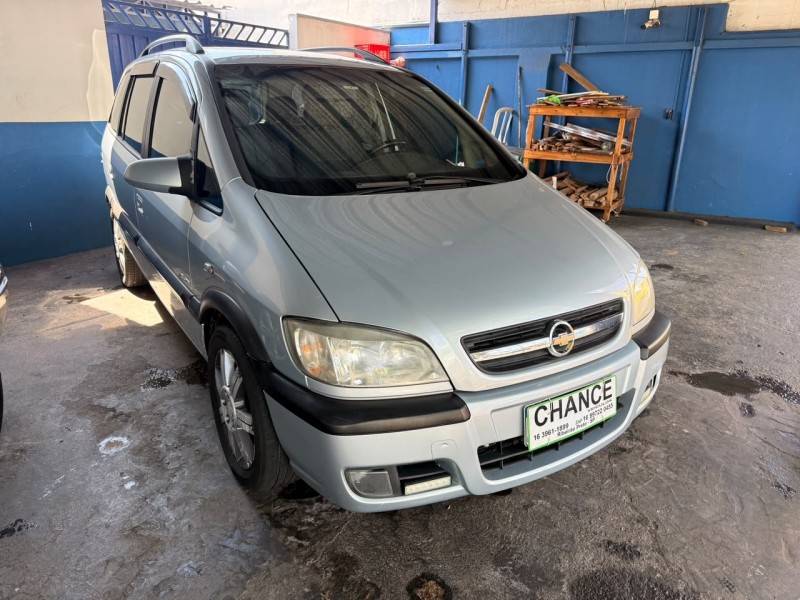 Ve�culo: Chevrolet (GM) - Zafira - Elite 2.0 7L Aut. 4P.  em Ribeir�o Preto