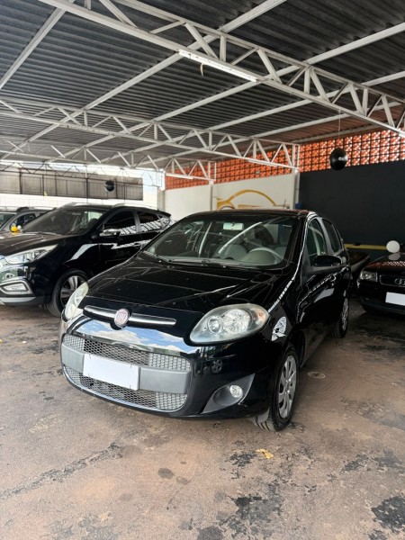 Ve�culo: Fiat - Palio - 1.0 Attractive 4P.  em Ribeir�o Preto