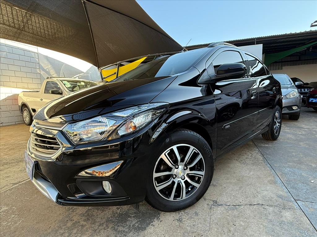 Veculo: Chevrolet (GM) - Onix - 1.0 MPFI LT 8V FLEX 4P MANUAL em Ribeiro Preto