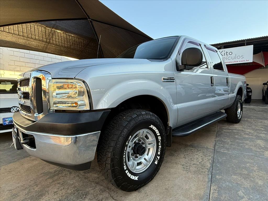 Veculo: Ford - F-250 - 3.9 XLT MAX POWER 4X4 CD DIESEL 4P MANUAL em Ribeiro Preto