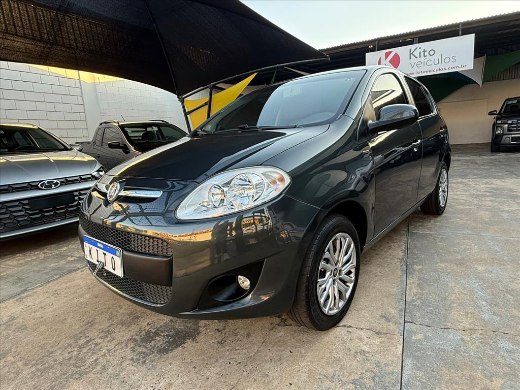 Ve�culo: Fiat - Palio - 1.6 MPI ESSENCE 16V FLEX 4P MANUAL em Ribeir�o Preto