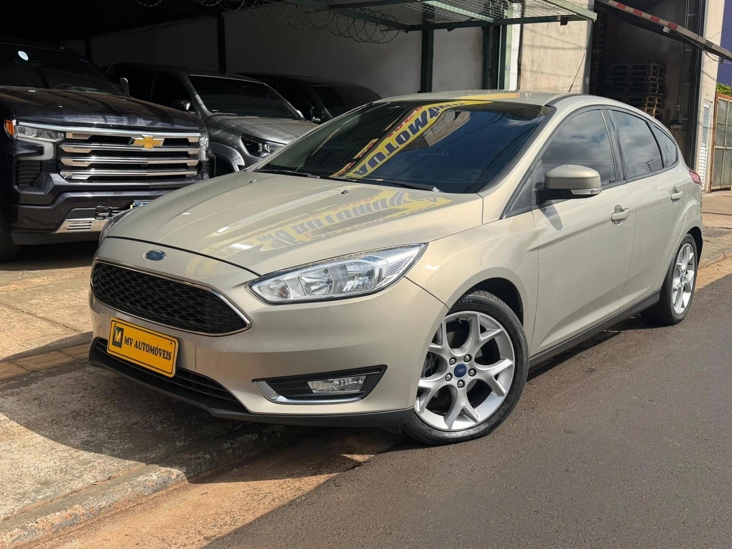 Ve�culo: Ford - Focus - 2.0 SE 16V FLEX 4P POWERSHIFT em Ribeir�o Preto