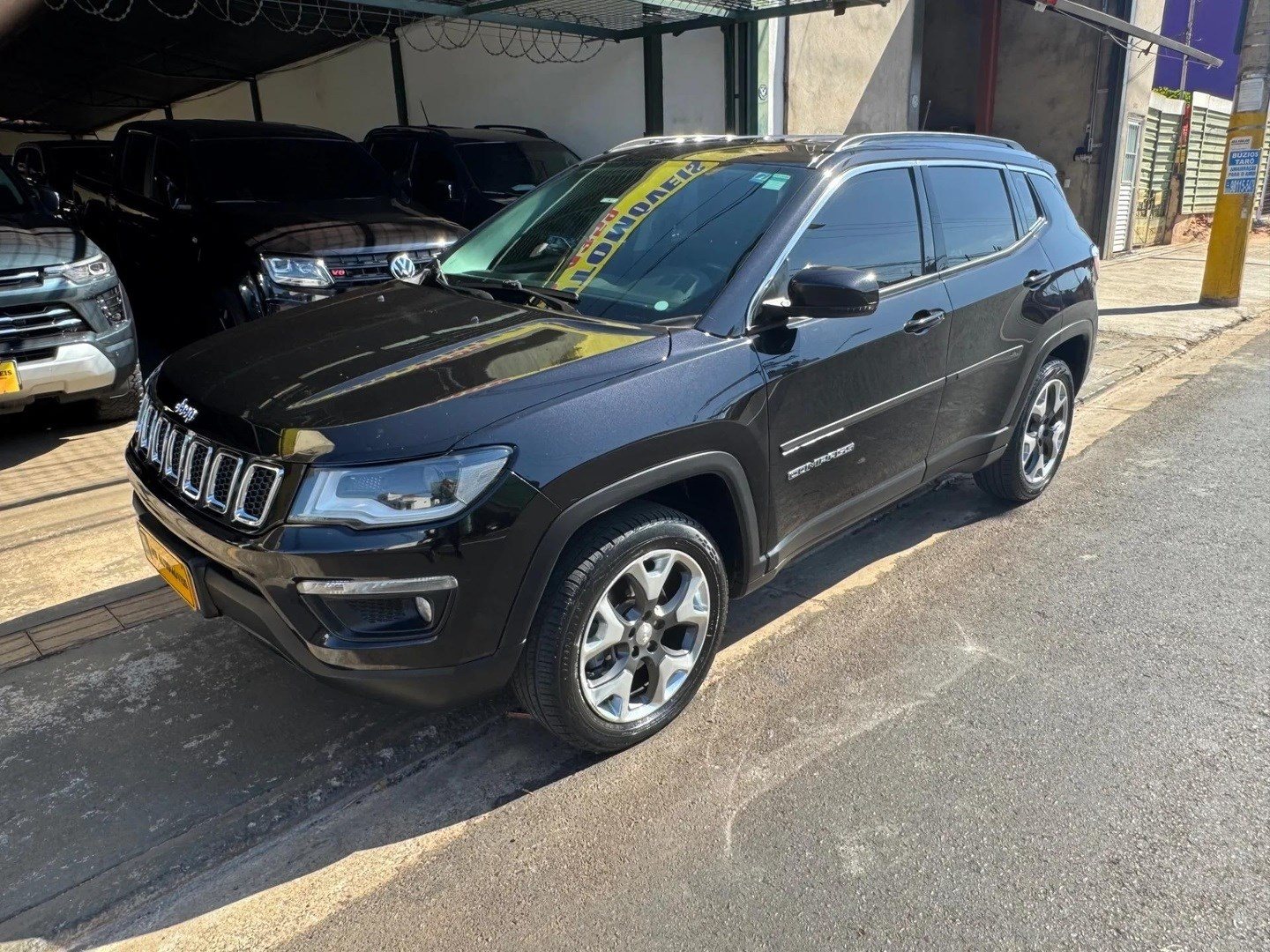 Ve�culo: Jeep - Compass - 2.0 16V DIESEL LONGITUDE 4X4 AUTOM�TICO em Ribeir�o Preto