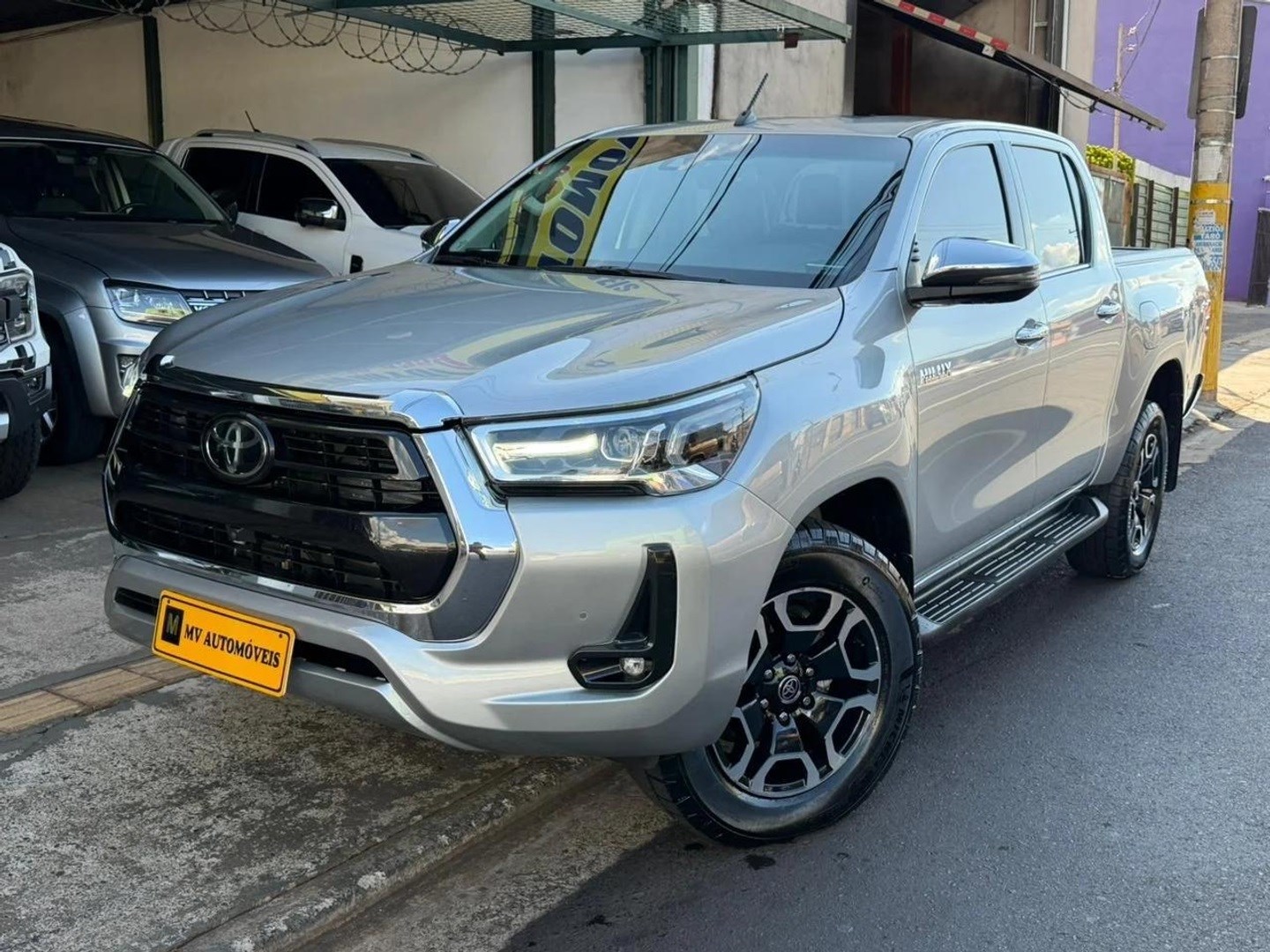 Ve�culo: Toyota - Hilux - 2.8 D-4D TURBO DIESEL CD SRX LIMITED 4X4 AUTOM�TICO em Ribeir�o Preto