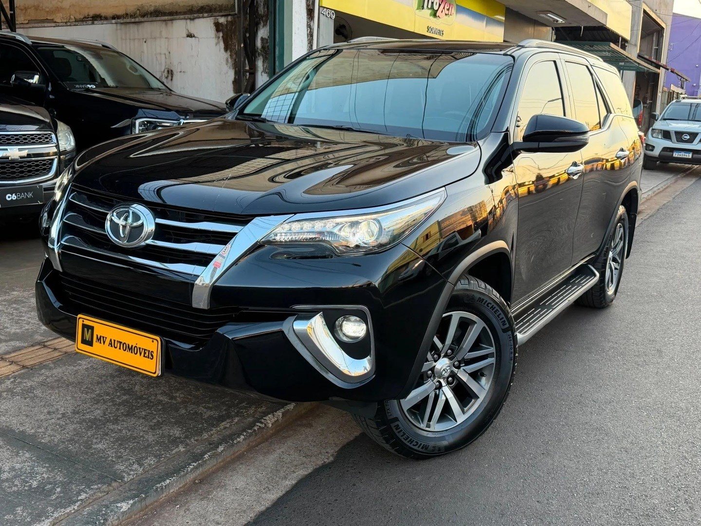Ve�culo: Toyota - Hilux - 2.8 SRX 4X4 16V TURBO INTERCOOLER DIESEL 4P AUTOM�TICO em Ribeir�o Preto
