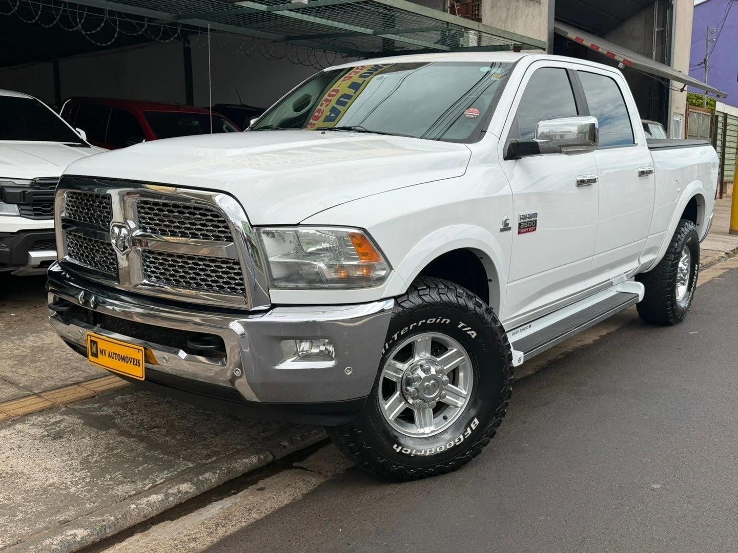 Ve�culo: Ram - 2500 - 6.7 LARAMIE 4X4 CD I6 TURBO DIESEL 4P AUTOM�TICO em Ribeir�o Preto