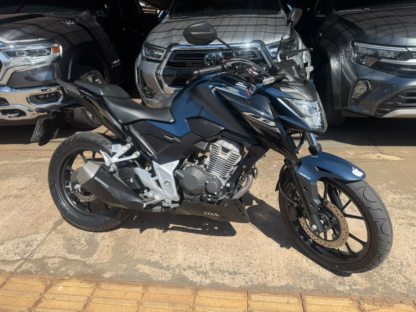 Ve�culo: Honda - CB - CB 300F TWISTER ABS em Ribeir�o Preto