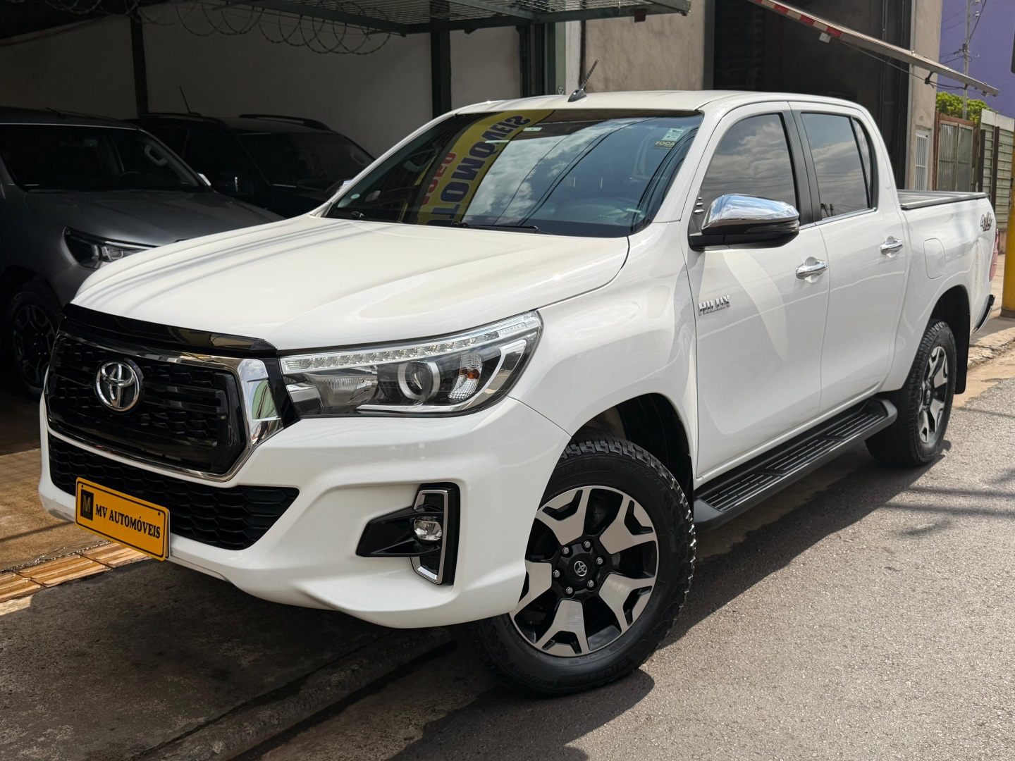 Ve�culo: Toyota - Hilux - 2.8 SRX 4X4 CD 16V DIESEL 4P AUTOM�TICO em Ribeir�o Preto