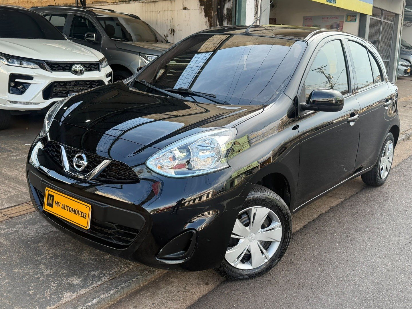 Ve�culo: Nissan - March - 1.0 S 12V FLEX 4P MANUAL em Ribeir�o Preto