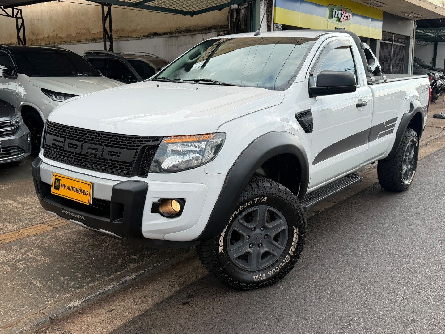 Ve�culo: Ford - Ranger - 2.5 XLS 4X2 CS 16V FLEX 2P MANUAL em Ribeir�o Preto