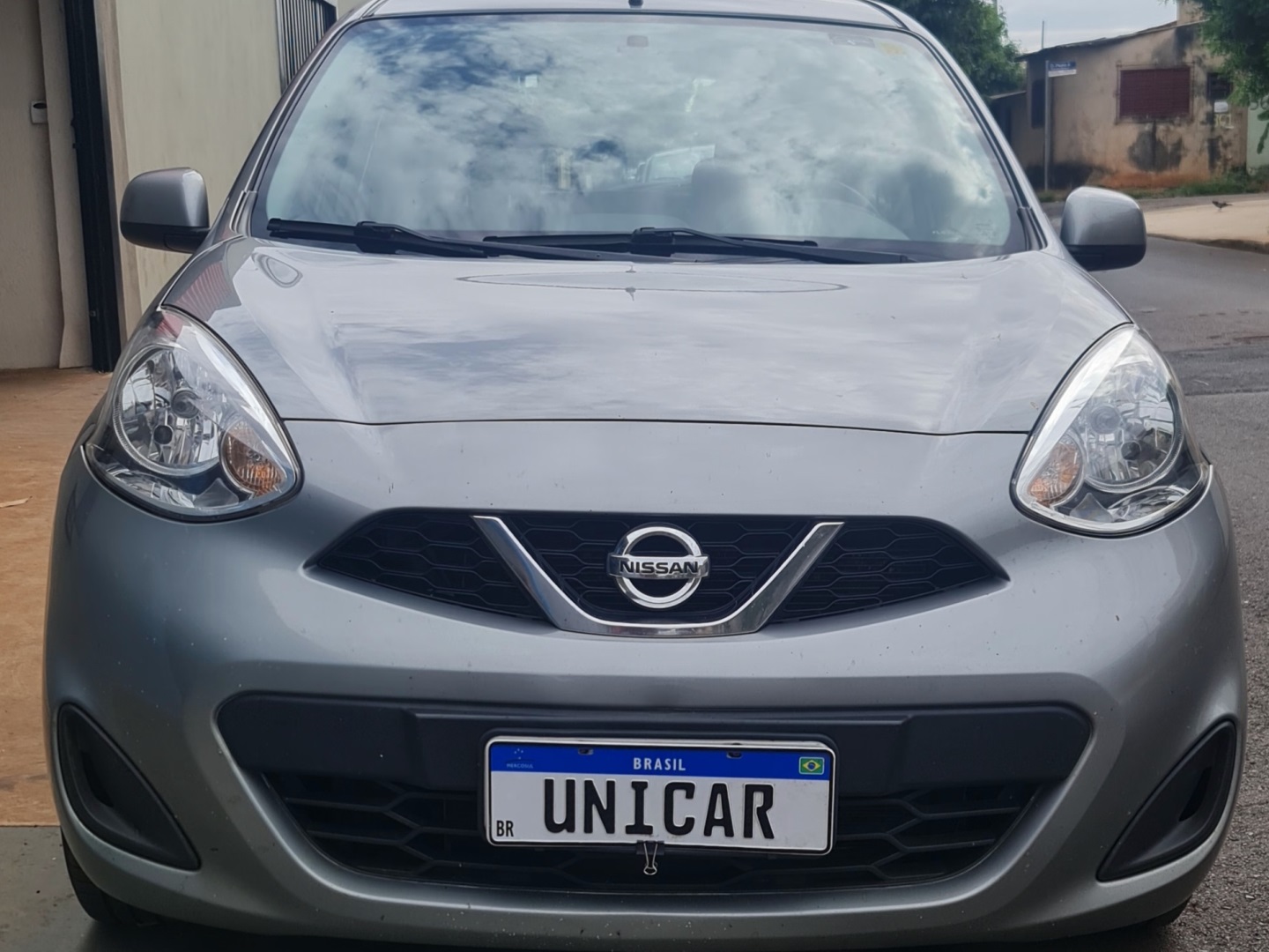 Veculo: Nissan - March - 1.0 SV 12V FLEX 4P MANUAL em Ribeiro Preto