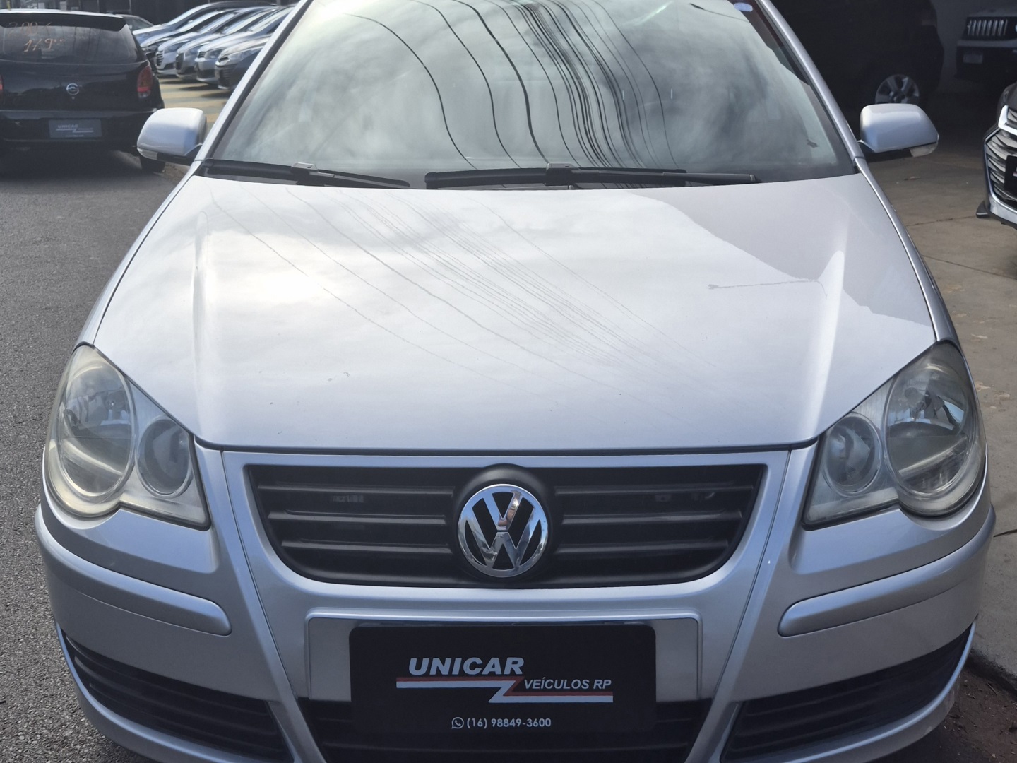 Ve�culo: Volkswagen - Polo Sedan - 1.6 MI FLEX 8V 4P MANUAL em Ribeir�o Preto