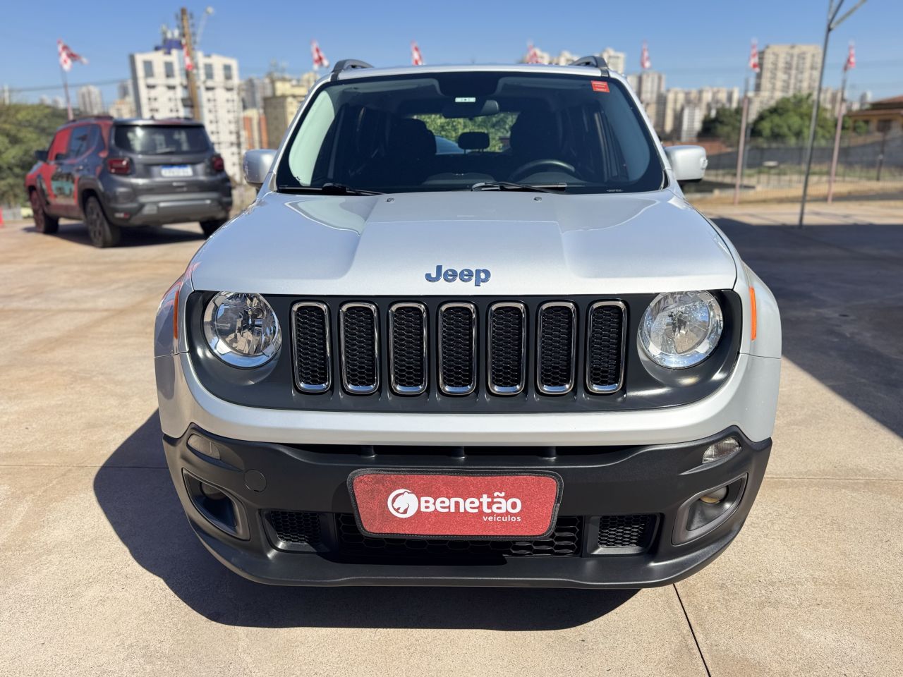 Veculo: Jeep - Renegade - Longitude 1.8 4x2 Flex 16V Aut. em Ribeiro Preto