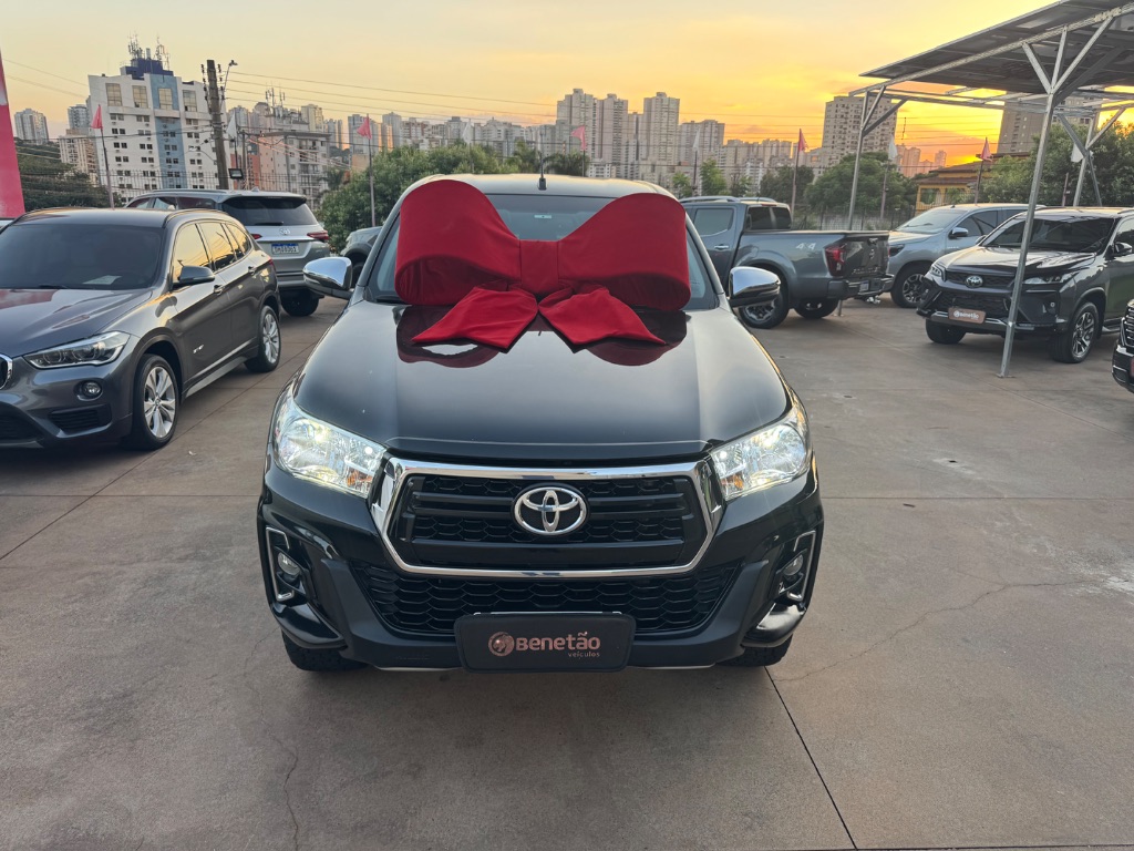 Ve�culo: Toyota - Hilux - CD SRV 4x2 2.7 Flex 16V Aut. em Ribeir�o Preto