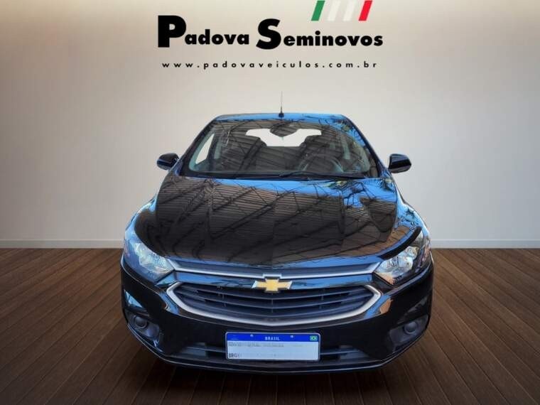Ve�culo: Chevrolet (GM) - Onix - 1.0 LT em Sert�ozinho
