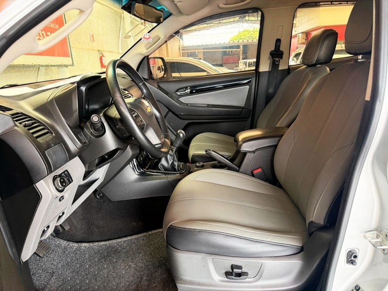 Ve�culo: Chevrolet (GM) - S-10 - 2.5 LTZ 4X4 CD 16V em Ribeir�o Preto