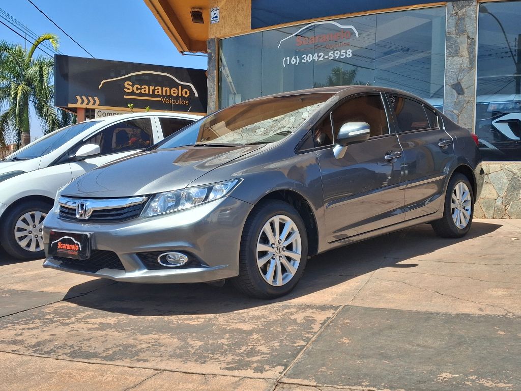 Veculo: Honda - Civic - Sed. LXL/ LXL SE 1.8 Flex 16V Aut. em Sertozinho
