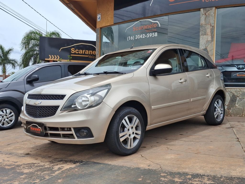 Ve�culo: Chevrolet (GM) - Agile - LTZ 1.4 MPFI 8V FlexPower 5p em Sert�ozinho
