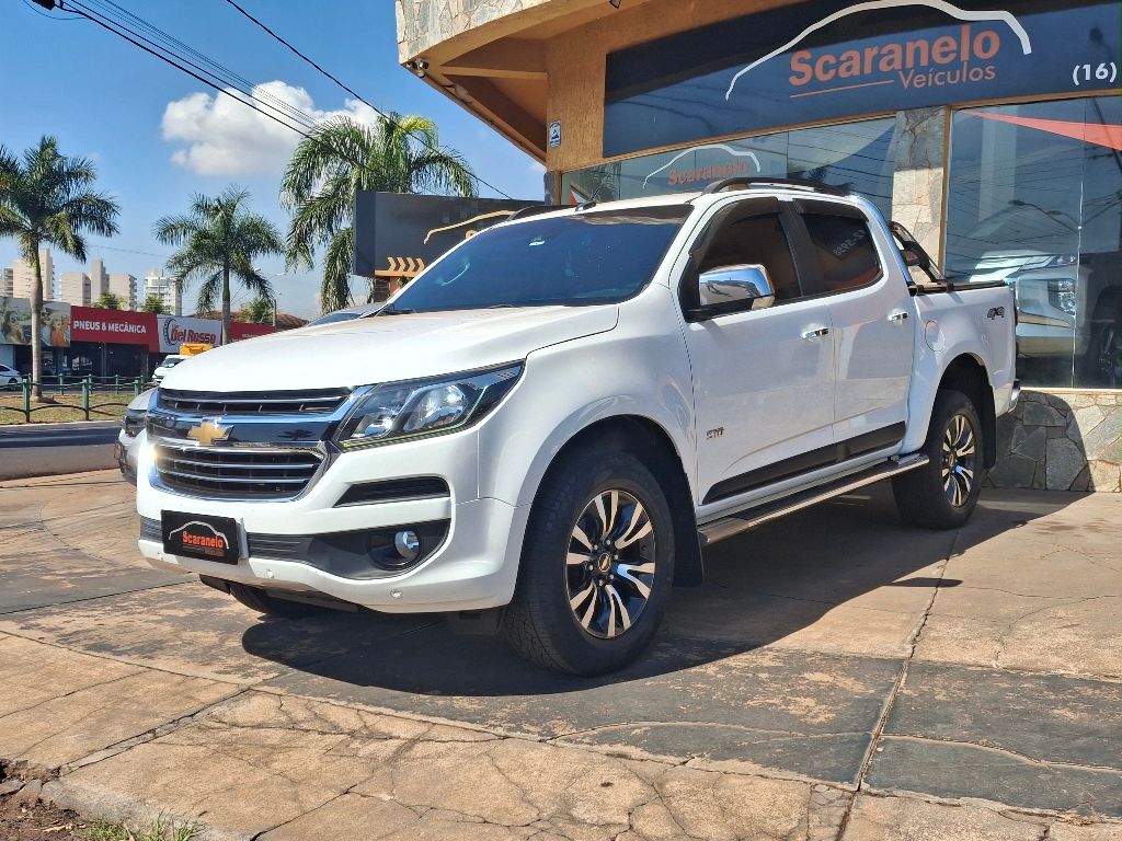 Ve�culo: Chevrolet (GM) - S-10 - Pick-Up LTZ 2.5 Flex 4x4 CD Aut. em Sert�ozinho