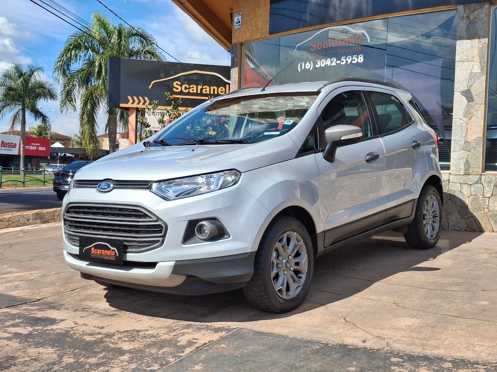 Ve�culo: Ford - EcoSport - FREESTYLE 1.6 16V Flex 5p em Sert�ozinho