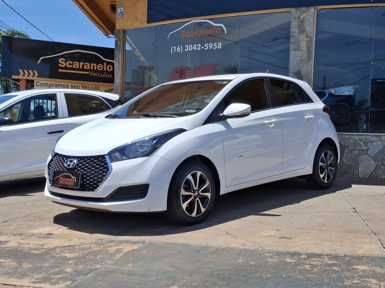 Ve�culo: Hyundai - HB 20 - C.Style/C.Plus 1.6 Flex 16V Aut. em Sert�ozinho
