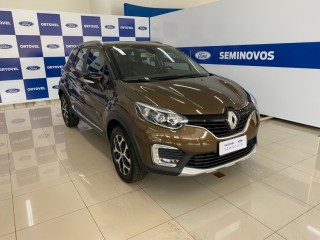 Veículo: Renault - Captur - INTENSE 1.6 em Ribeirão Preto