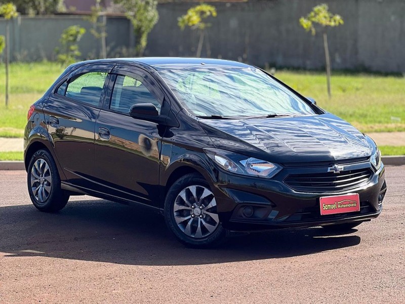Veculo: Chevrolet (GM) - Onix - 1.0 em Sertozinho