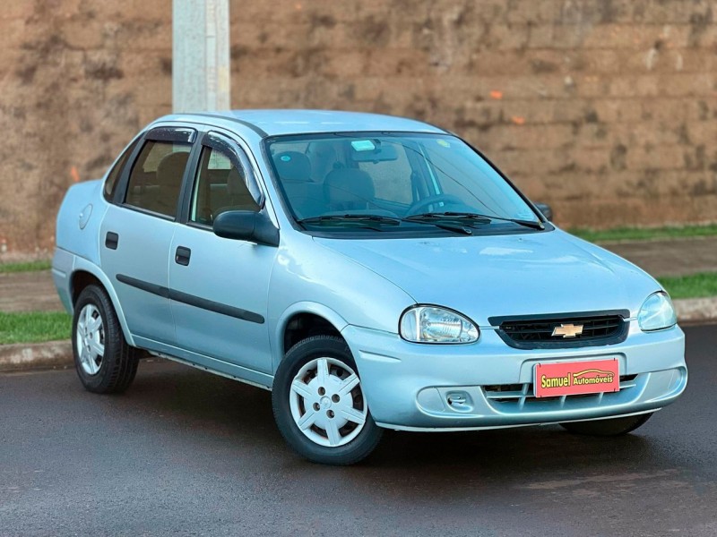 Veculo: Chevrolet (GM) - Corsa Sedan - 1.0 MPFI VHCE 8V em Sertozinho