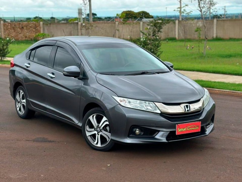 Ve�culo: Honda - City - 1.5 EX 16V em Sert�ozinho