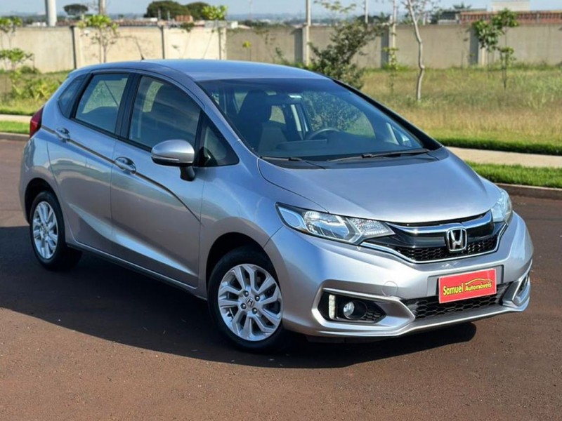 Ve�culo: Honda - Fit - 1.5 LX 16V em Sert�ozinho