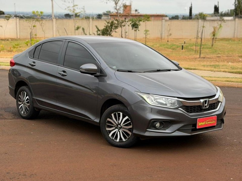 Ve�culo: Honda - City - 1.5 PERSONAL 16V em Sert�ozinho