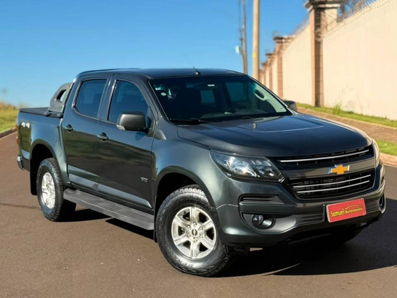 Ve�culo: Chevrolet (GM) - S-10 - 2.8 LT 4X4 CD 16V TURBO em Sert�ozinho