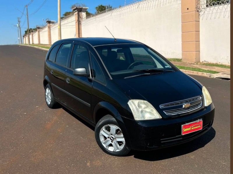 Ve�culo: Chevrolet (GM) - Meriva - 1.4 MPFI JOY 8V ECONO.FLEX em Sert�ozinho