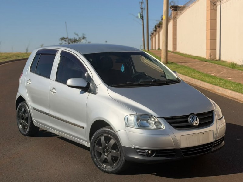 Ve�culo: Volkswagen - Fox - 1.0 MI CITY 8V em Sert�ozinho