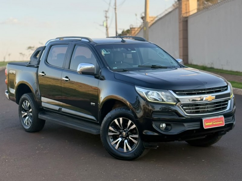 Ve�culo: Chevrolet (GM) - S-10 - 2.8 LTZ 4X4 CD 16V TURBO em Sert�ozinho
