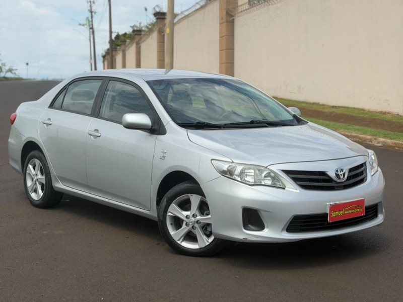Ve�culo: Toyota - Corolla - 1.8 GLI 16V em Sert�ozinho