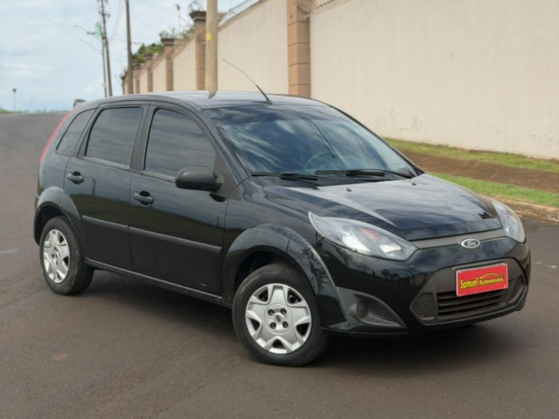 Ve�culo: Ford - Fiesta Hatch - 1.0 ROCAM HATCH 8V em Sert�ozinho