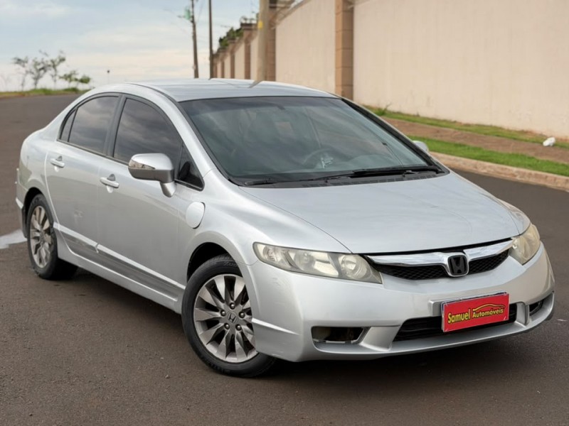 Ve�culo: Honda - Civic - 1.8 LXL 16V em Sert�ozinho