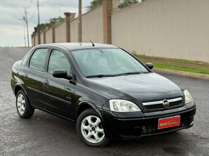Ve�culo: Chevrolet (GM) - Corsa Hatch - 1.4 MPFI MAXX SEDAN 8V em Sert�ozinho