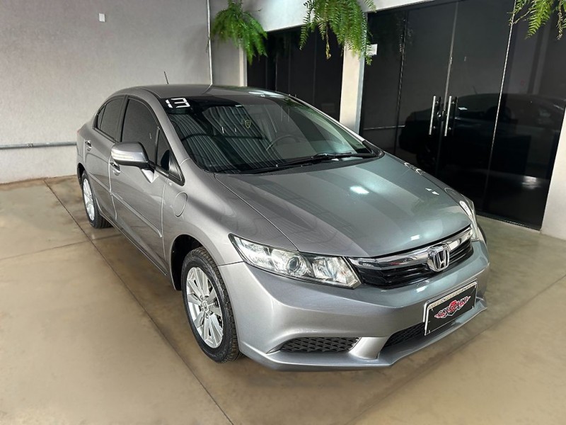Veculo: Honda - Civic - 1.8 LXL 16V em Ribeiro Preto