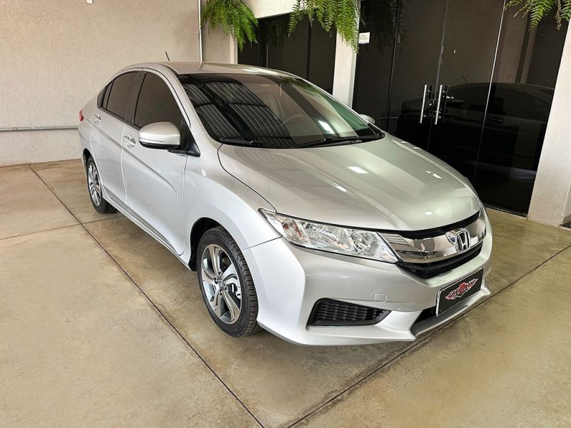 Veculo: Honda - City - 1.5 LX 16V em Ribeiro Preto