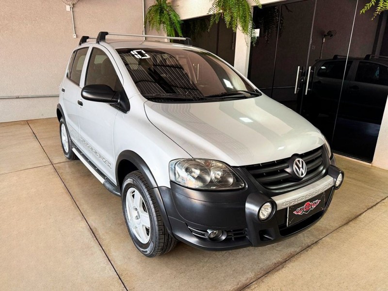 Veculo: Volkswagen - CrossFox - 1.6 MI 8V em Ribeiro Preto