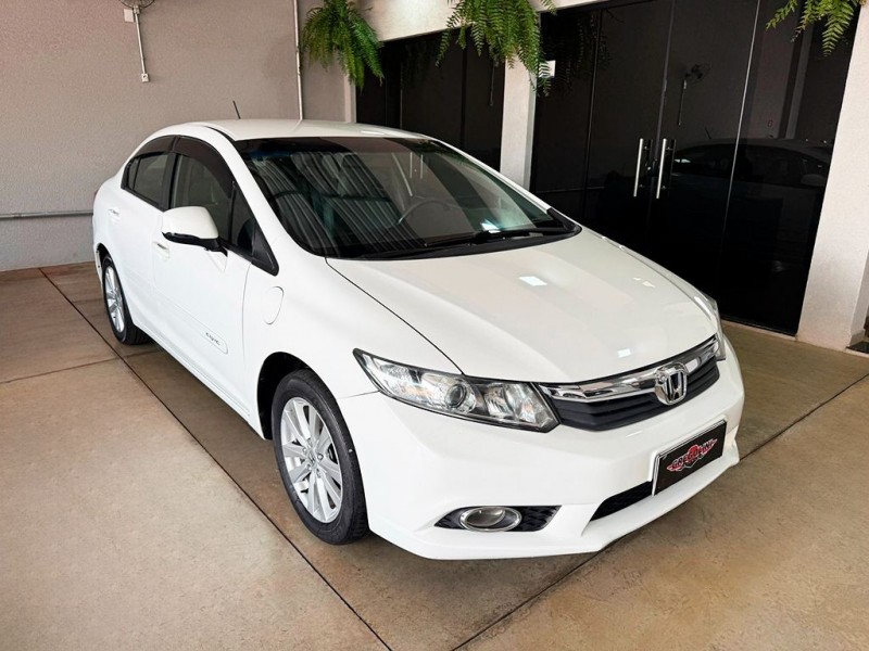 Ve�culo: Honda - Civic - 1.8 LXS 16V em Ribeir�o Preto