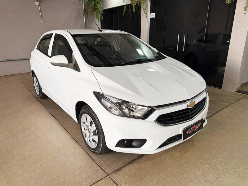 Ve�culo: Chevrolet (GM) - Onix - 1.0 MPFI LT 8V em Ribeir�o Preto
