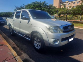 Veículo: Toyota - Hilux - 2.5 STD 4X4 CD 16V TURBO DIESEL 4P MANUAL em Ribeirão Preto