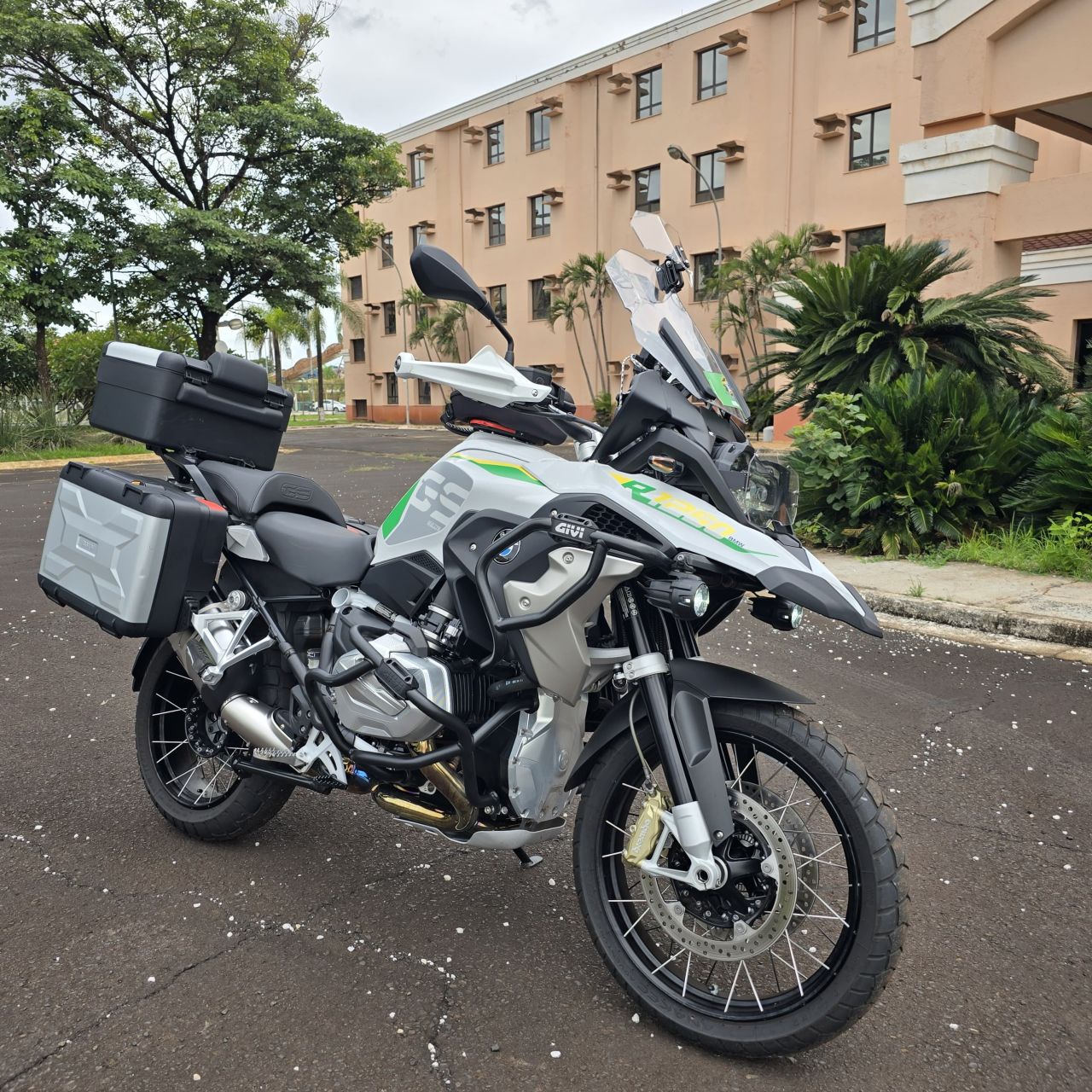 Veculo: BMW - R - 1250 GS Ed. Especial em Ribeiro Preto